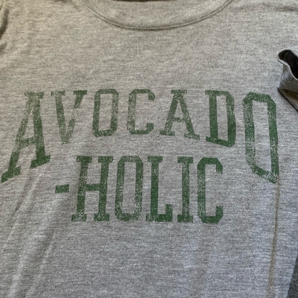 Woman’s tee bundle - Picture 3 of 3